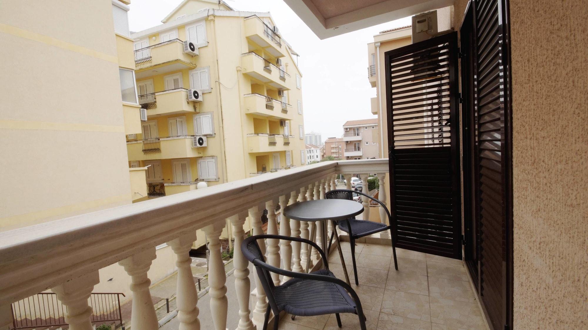 Apartment Glomazic บุดวา ภายนอก รูปภาพ