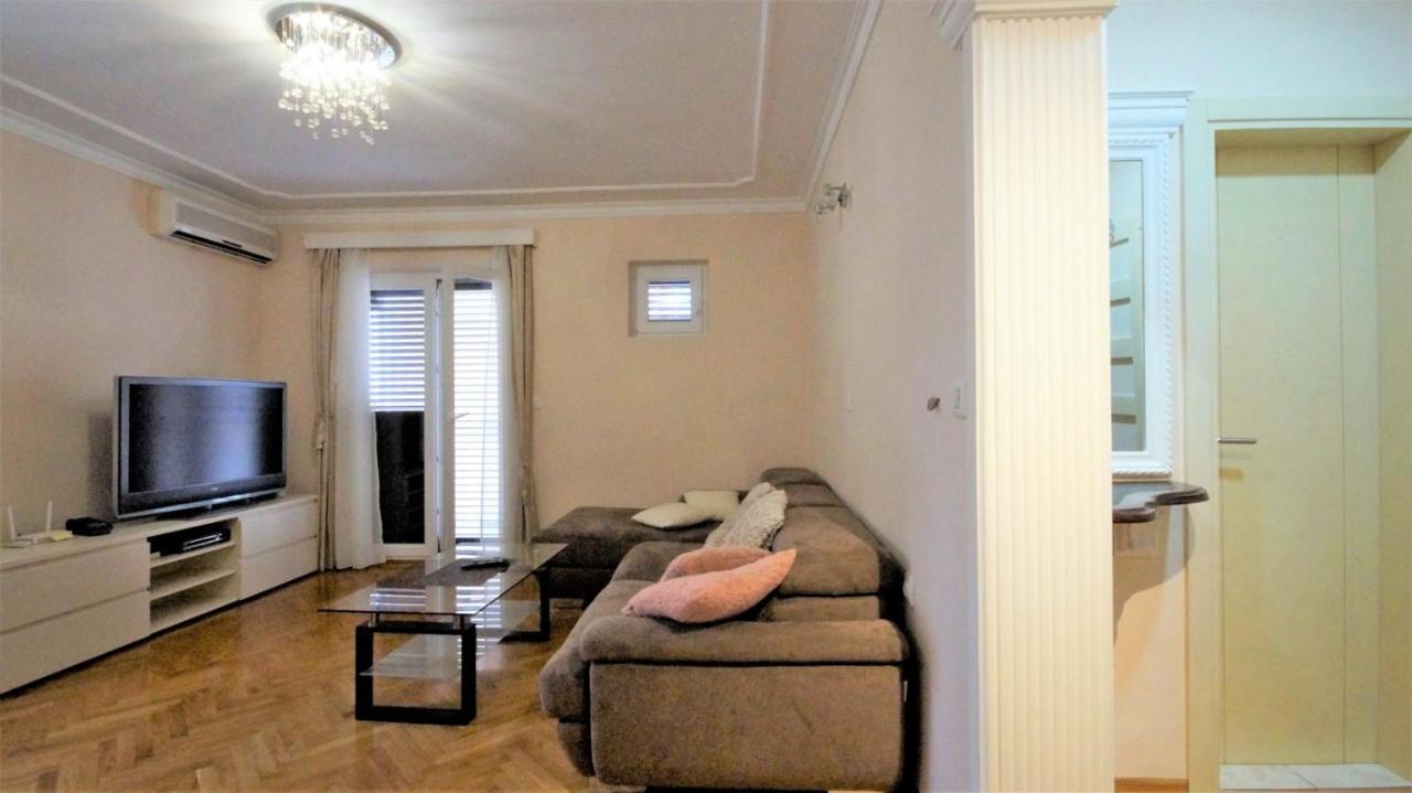 Apartment Glomazic บุดวา ภายนอก รูปภาพ