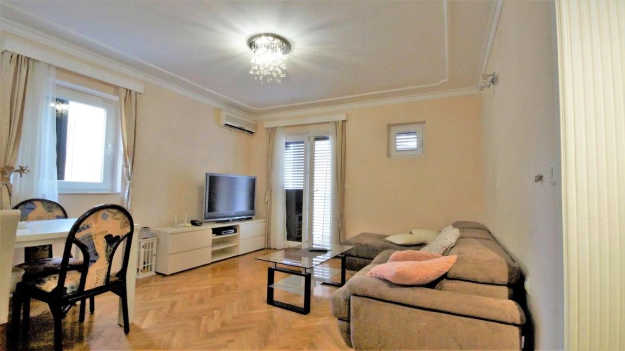 Apartment Glomazic บุดวา ภายนอก รูปภาพ