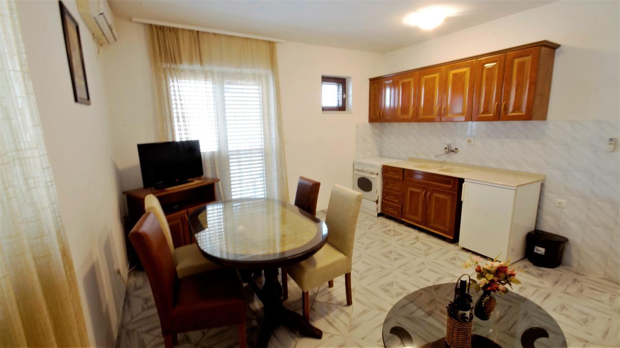 Apartment Glomazic บุดวา ภายนอก รูปภาพ