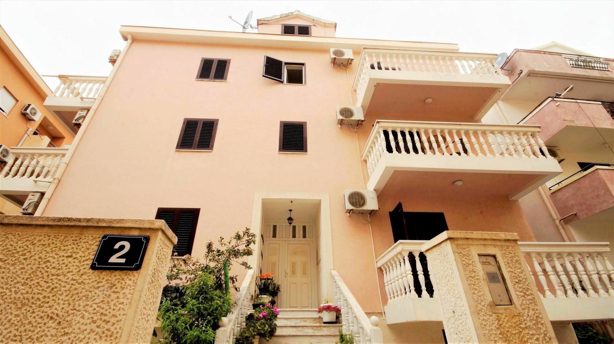 Apartment Glomazic บุดวา ภายนอก รูปภาพ