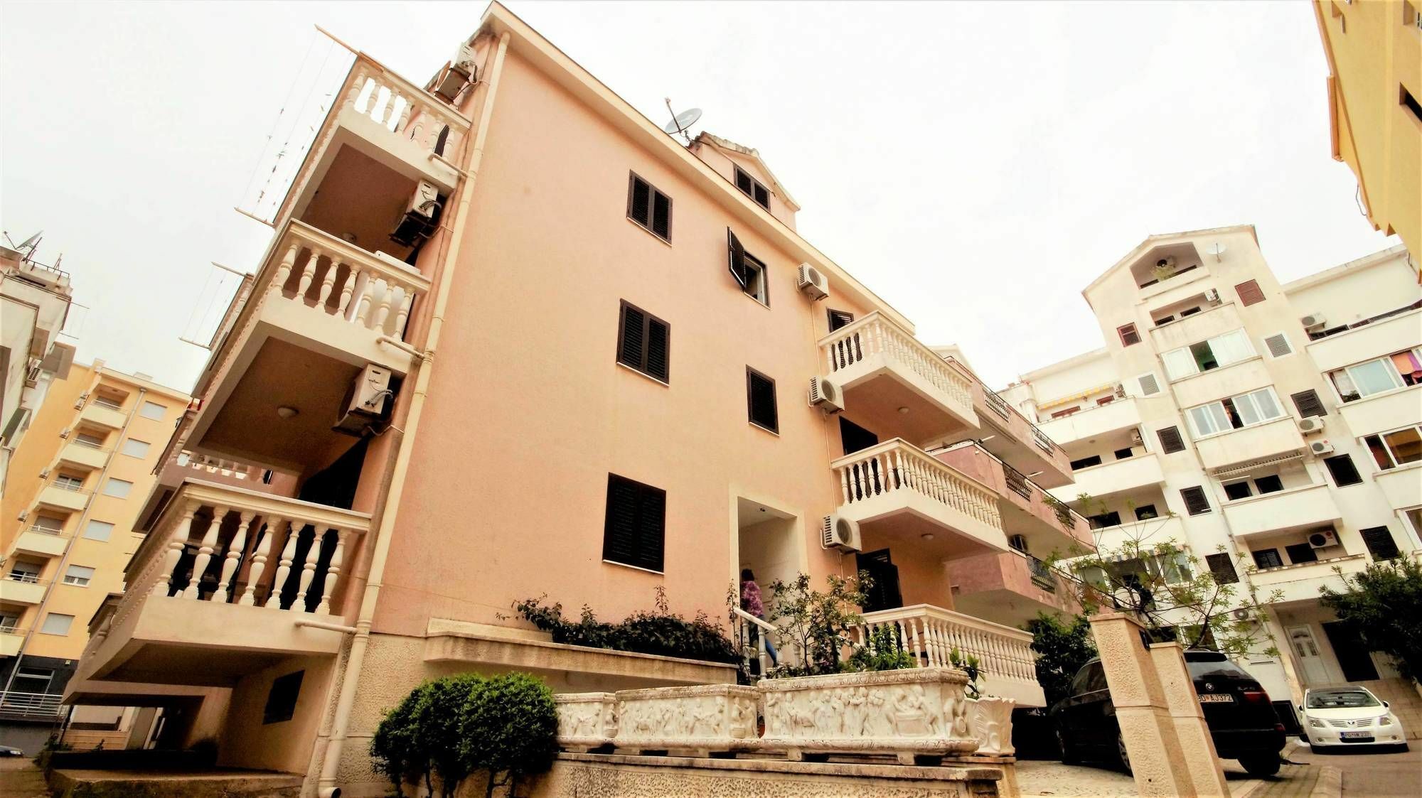 Apartment Glomazic บุดวา ภายนอก รูปภาพ